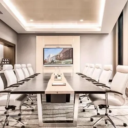 Hnaza Tower White 23 Pool & Daire